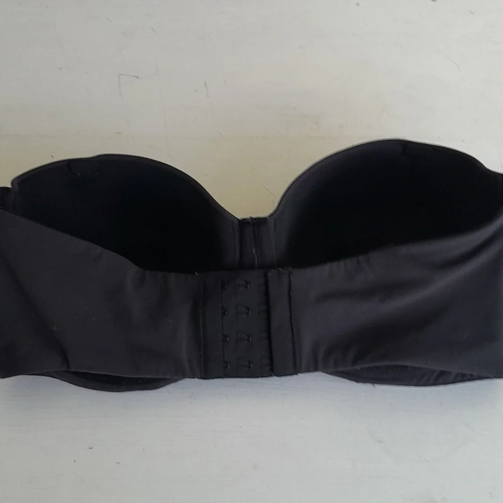 SKIMS Black Strapless Fits Everyone Bra in Women's Size 40DD - Picture 3 of 5